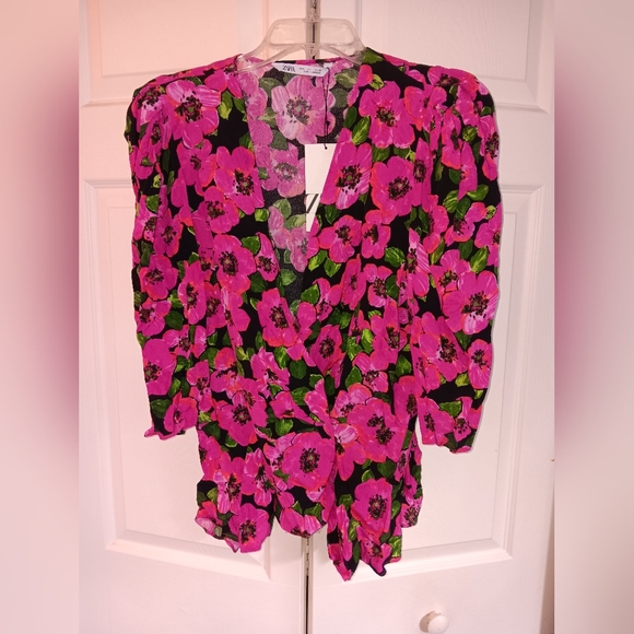 Zara Hot Pink and Black Floral Puff Shoulder Wrap Blouse. Size L. NWT! - Picture 5 of 12